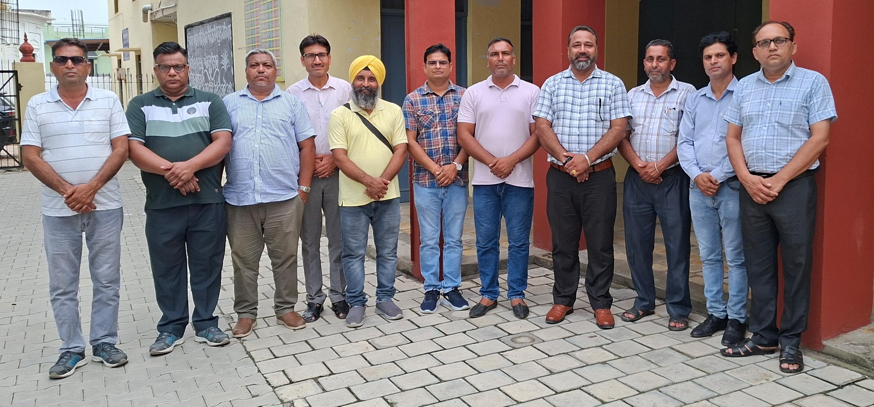 The Punjab government is repeatedly canceling meetings, causing great disappointment among the employees and pensioners.